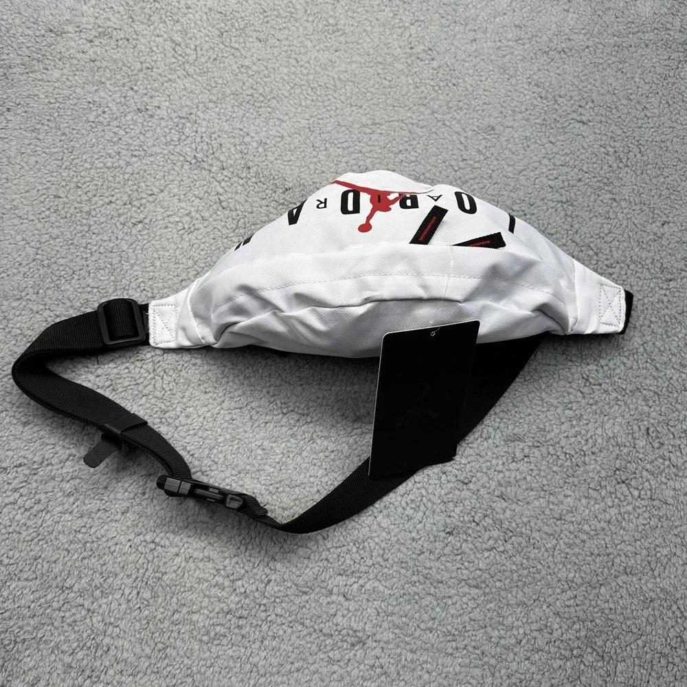 NWT Nike Air Jordan Crossbody Bag 9B0533-001 White Black Jumpman Fanny Pack